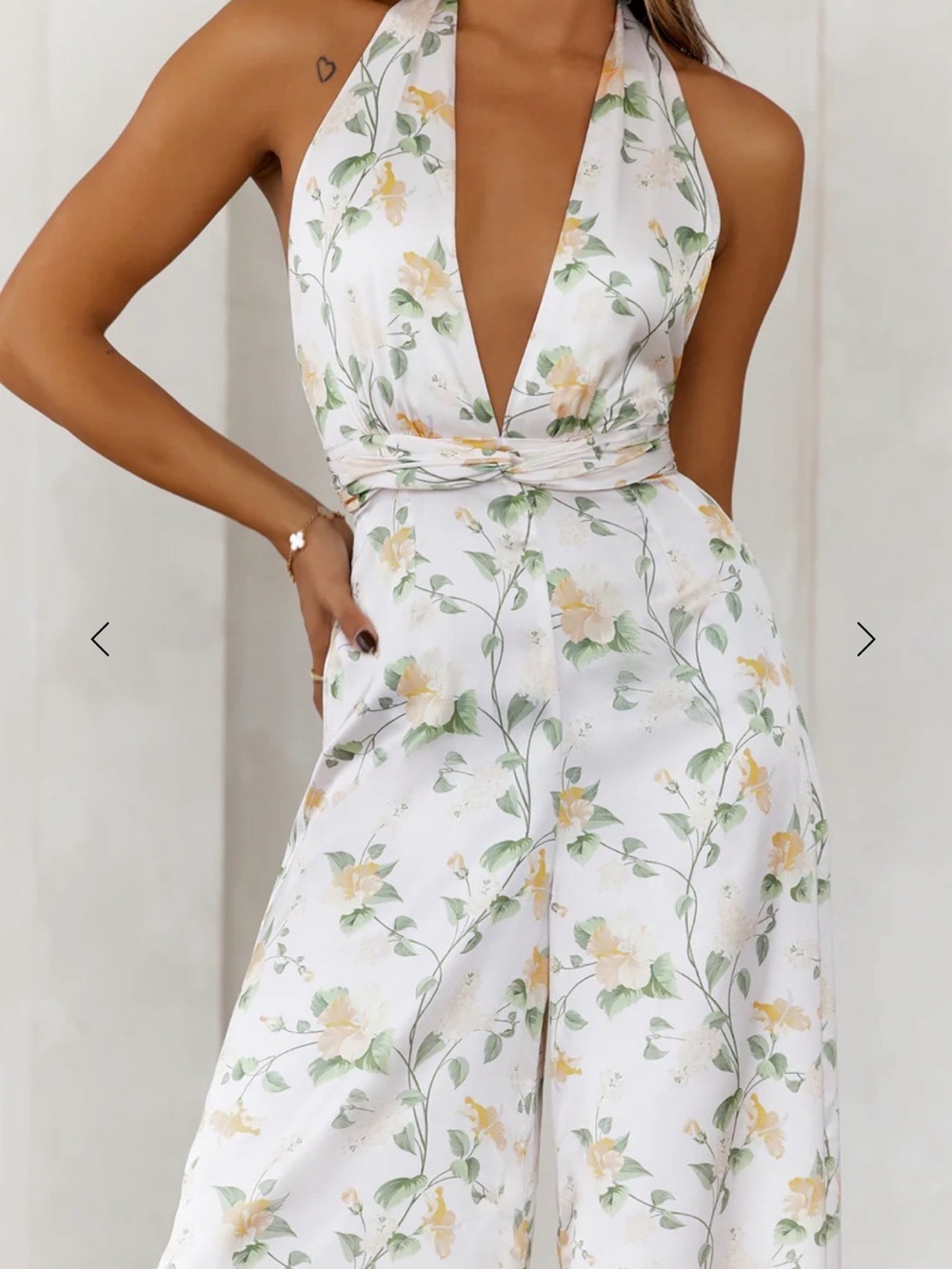 Hello Molly White Floral Halter Wide Leg Jumpsuit Yellow Green Small US 4 - Picture 2 of 10